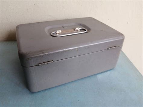 lit-ning steel cash box|Vintage Metal Lit.